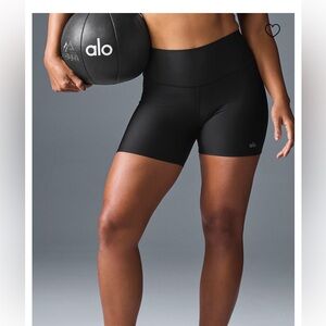 Alo Airlift 5” Bike Shorts - Black